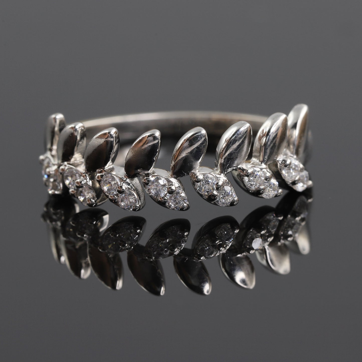 Leaf Inspired Vintage Moissanite Wedding Band