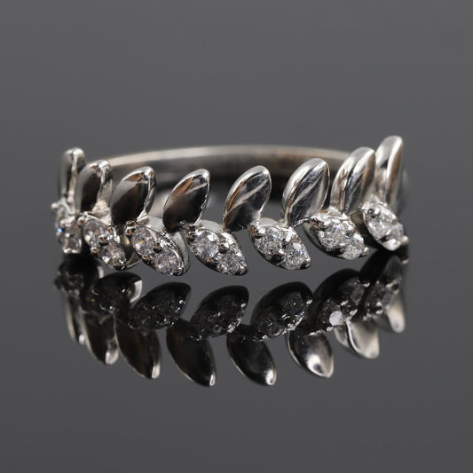 Leaf Inspired Vintage Moissanite Wedding Band