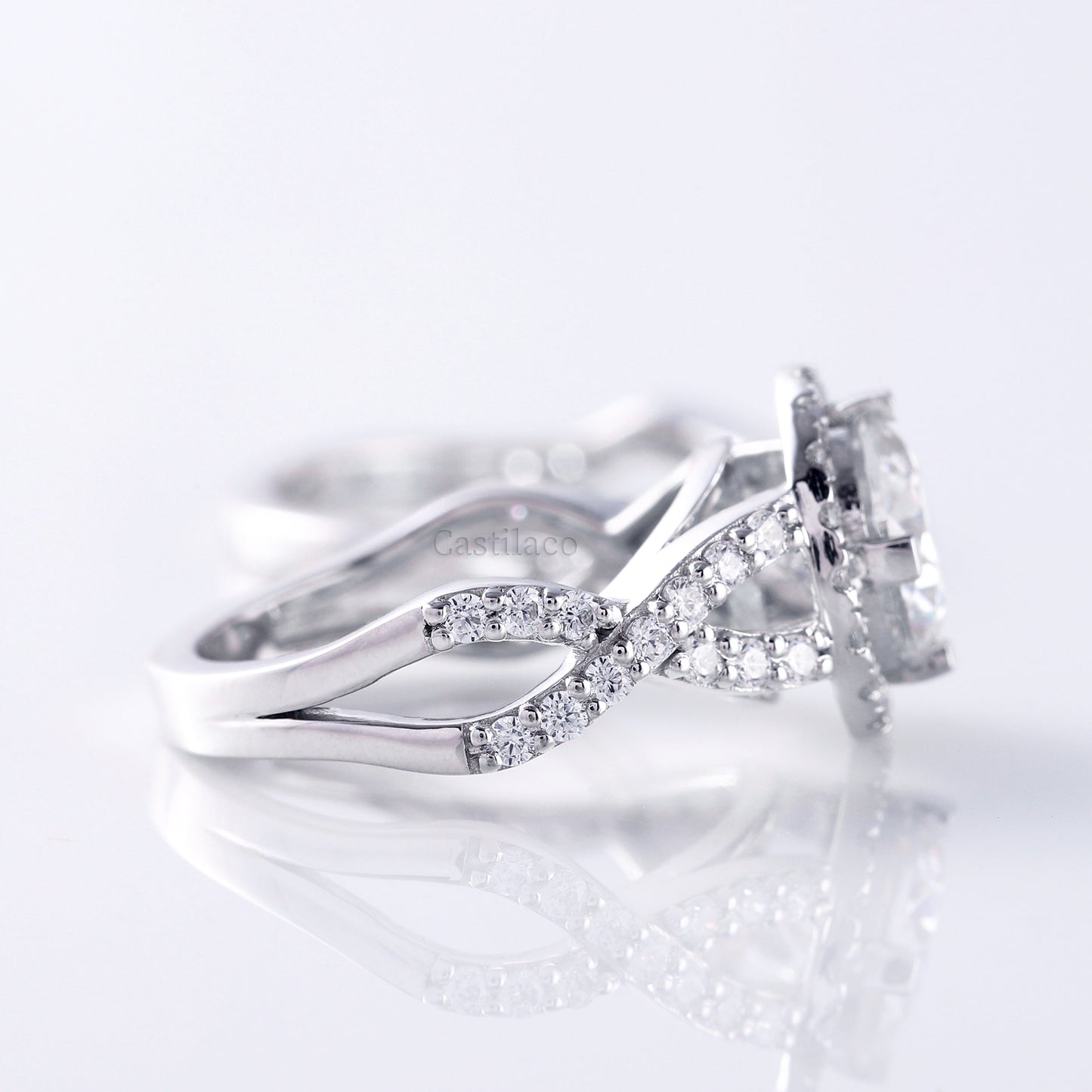 Round Moissanite Twisted With Curved Matching Bridal Ring Set